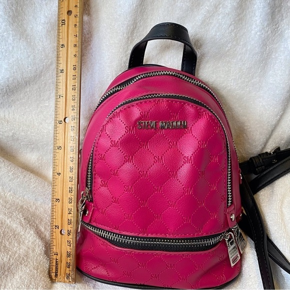 BNWT Steve Madden: Fushia Mini Backpack. - Picture 9 of 14